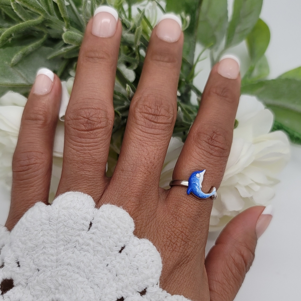 🥰 HANDPAINTED DOLPHIN RING - Picture 6 of 7